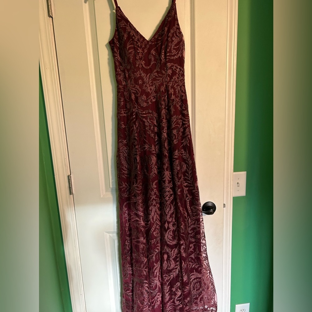 Formal Dress, just wanting to get rid of. No purpose to have around.